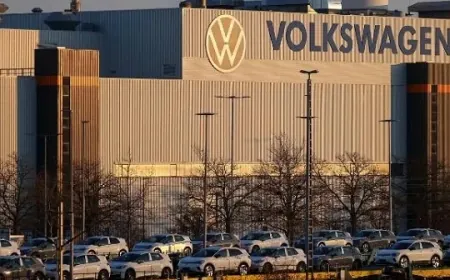 Volkswagen zatvara farbiku, radnici na ulicama
